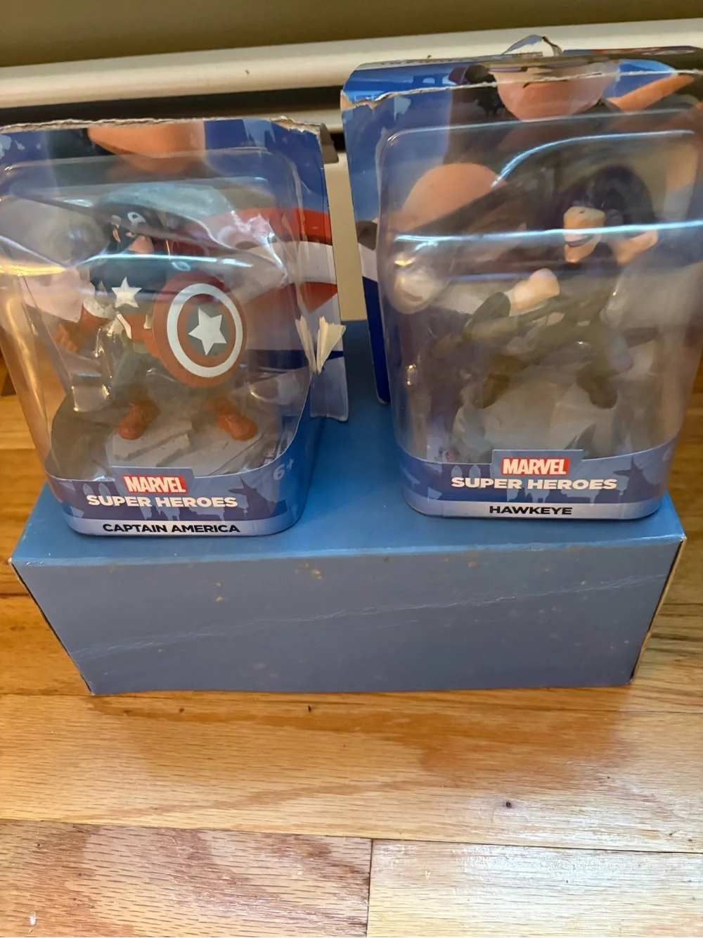 Marvel Captain America & Hawkeye Collectible Figure Set - Blue, Red, Black